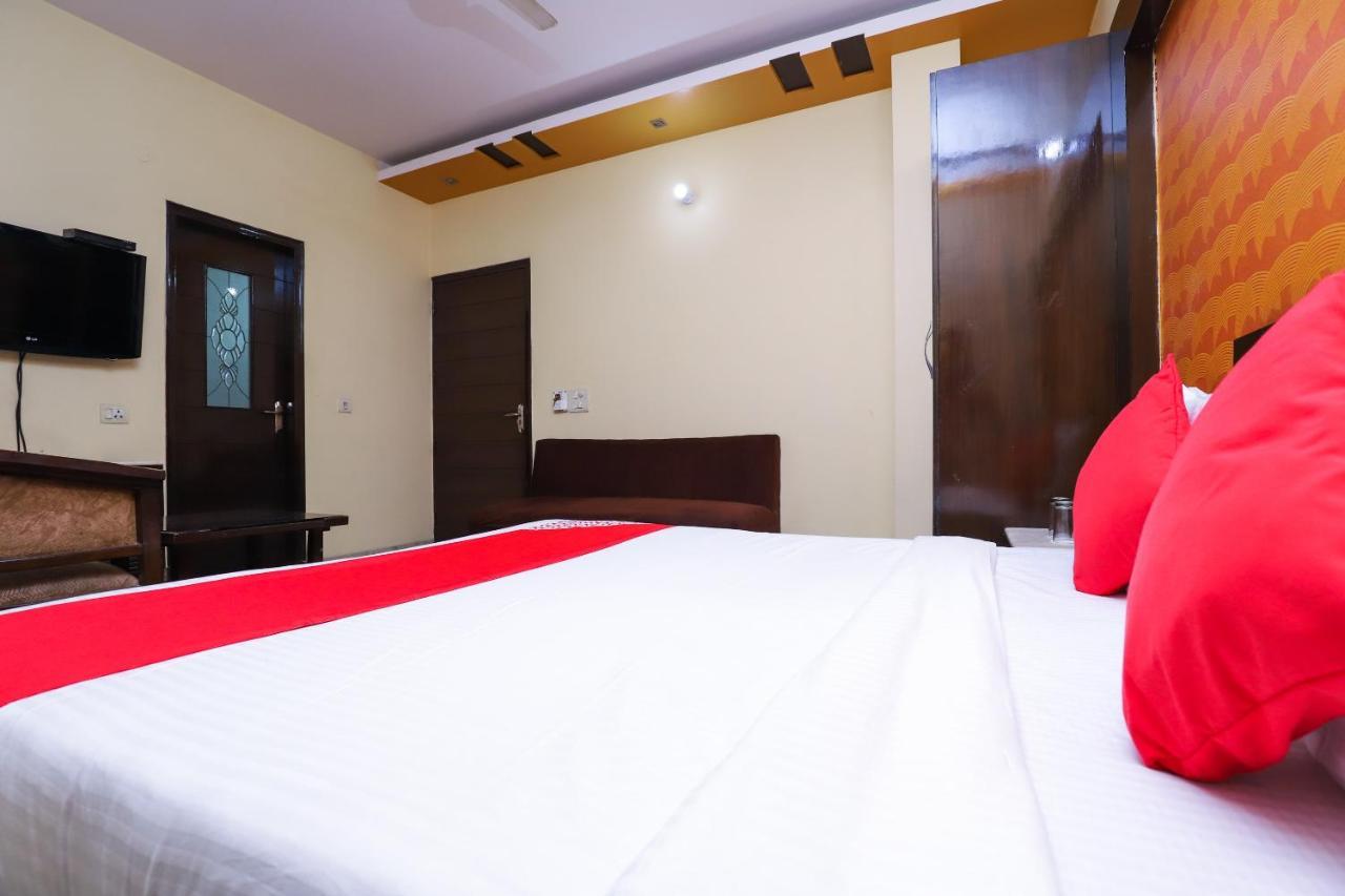 ניו דלהי Hotel O J P Inn Near Patel Nagar Metro Station מראה חיצוני תמונה