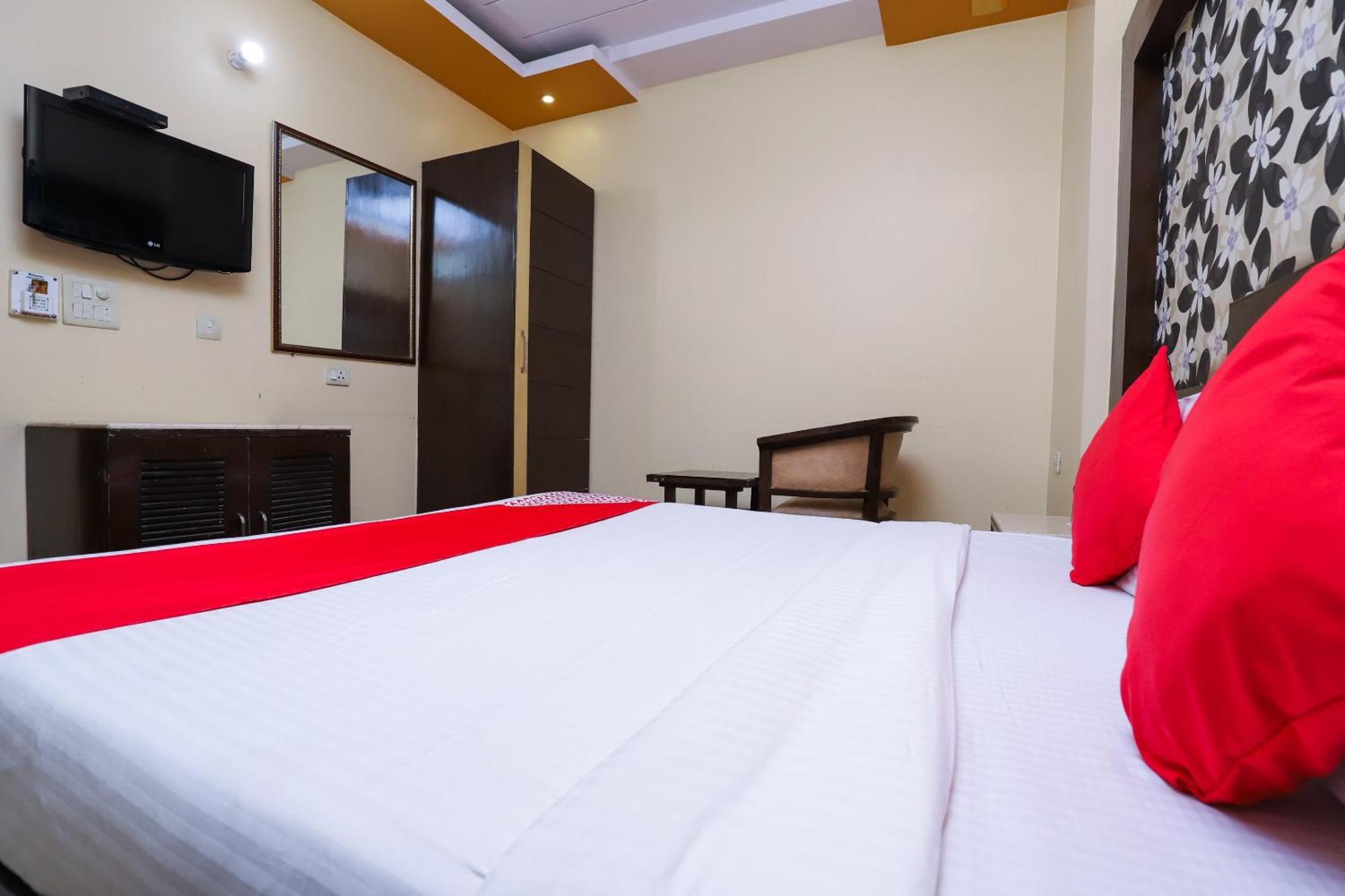 ניו דלהי Hotel O J P Inn Near Patel Nagar Metro Station מראה חיצוני תמונה