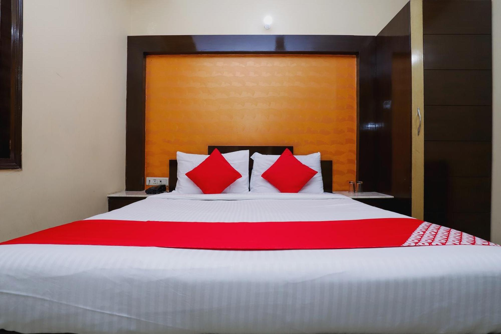 ניו דלהי Hotel O J P Inn Near Patel Nagar Metro Station מראה חיצוני תמונה