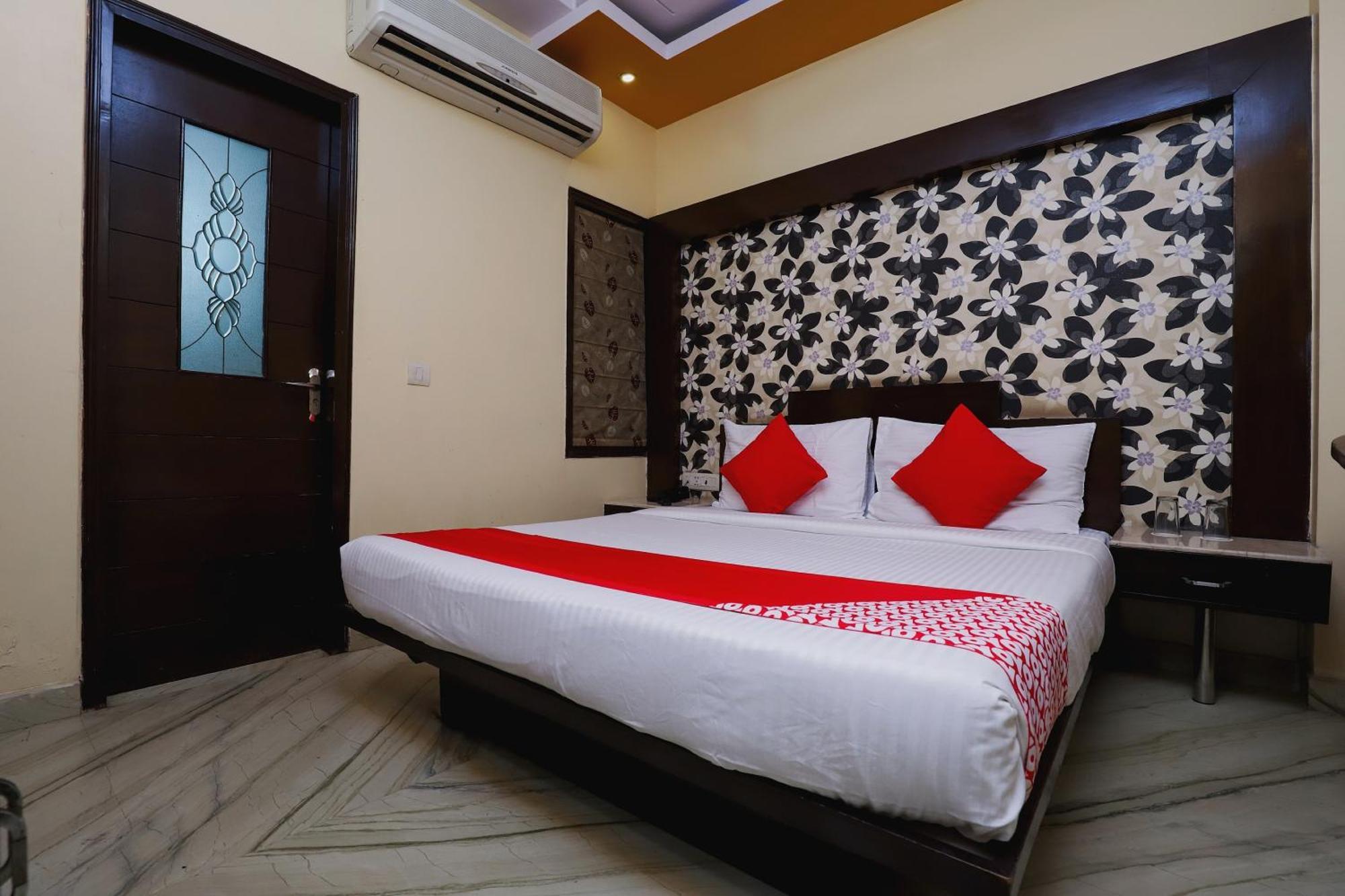 ניו דלהי Hotel O J P Inn Near Patel Nagar Metro Station מראה חיצוני תמונה